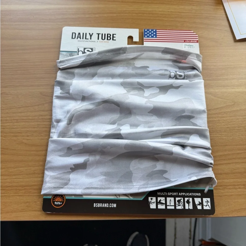 Black Strap BS Brand Dailey Neck Gaiter Tube | Gray Camo | NWT Women One Size